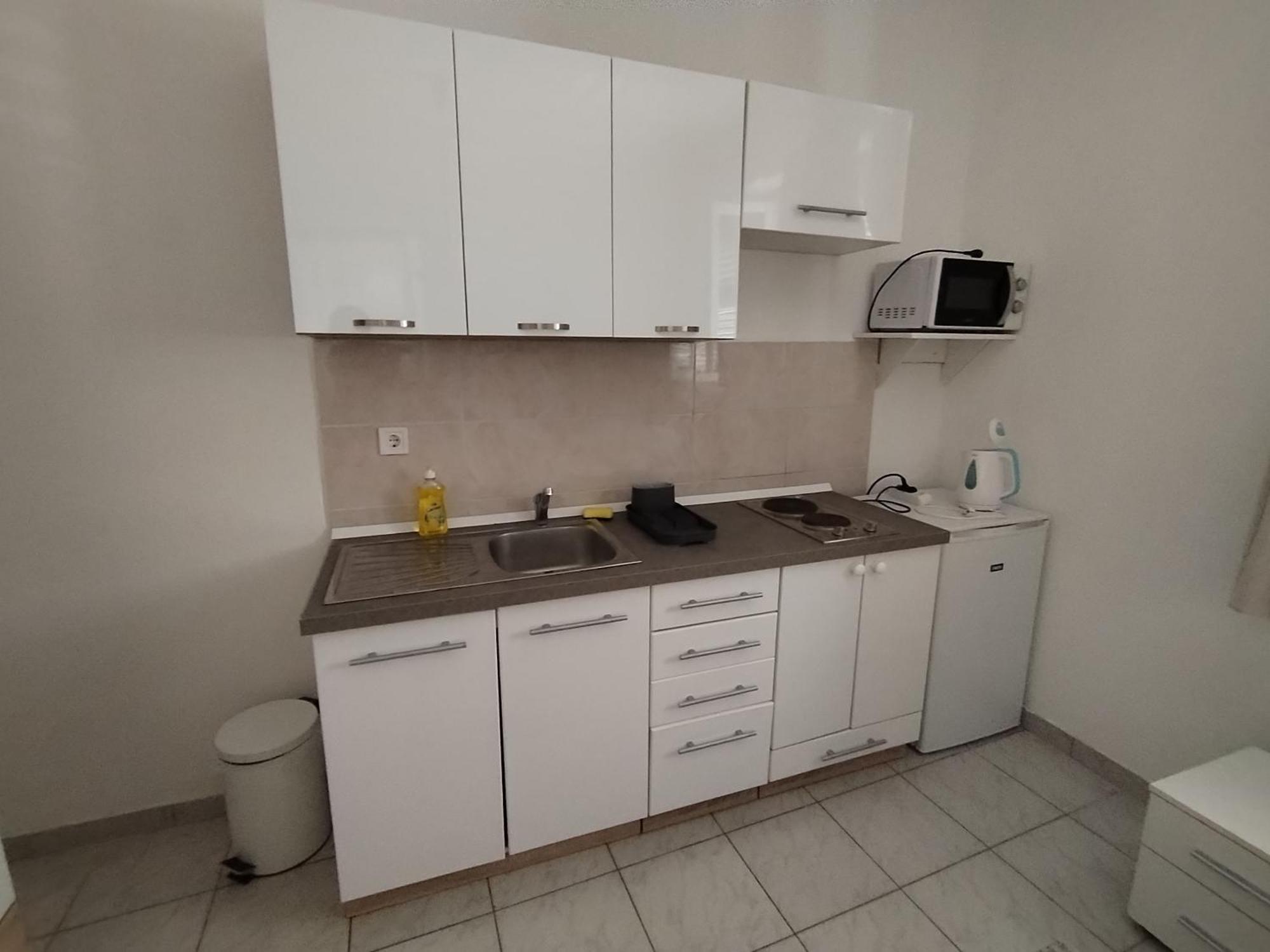 Studio Apartments Ana & Mia วิส ภายนอก รูปภาพ