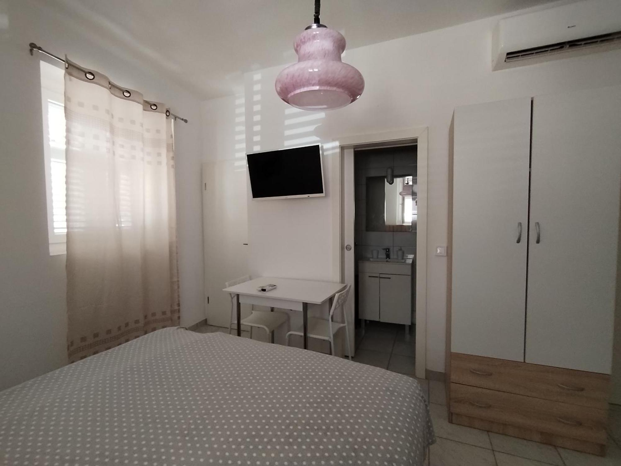 Studio Apartments Ana & Mia วิส ภายนอก รูปภาพ